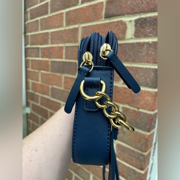 Tommy Hilfiger Blue Crossbody Bag Vinyl Double Zipper Gold Accents - EUC - Picture 6 of 10